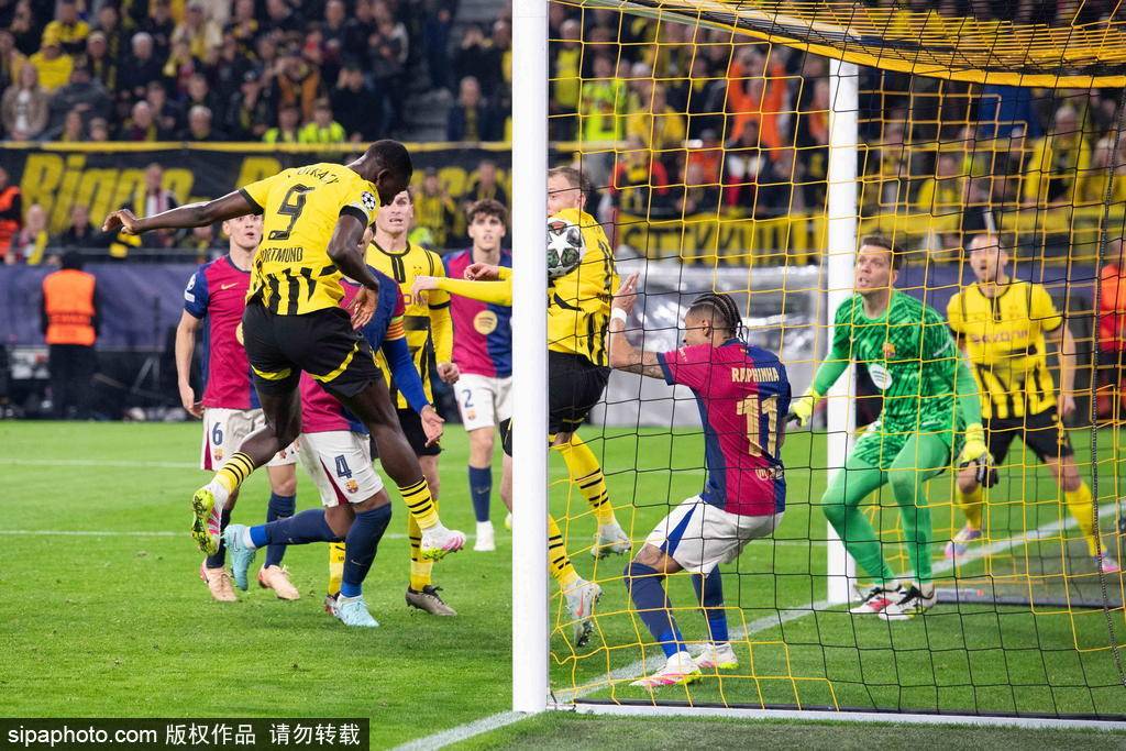 皇冠信用网登1_欧冠-吉拉西帽子戏法难救主 巴萨总分5-3多特晋级4强