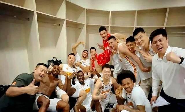 信用盘怎么开户_山西狂飙三分教北汽做人信用盘怎么开户,防守强队全场被打穿