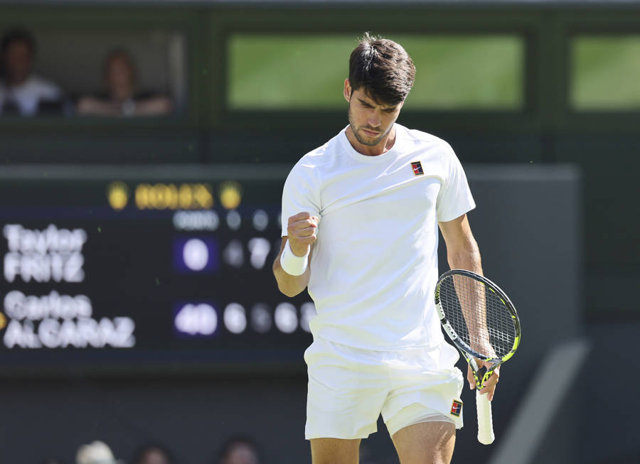 乌拉圭足球联赛_温网｜携24连胜闯入男单决赛乌拉圭足球联赛，发球进化的阿尔卡拉斯还有对手吗？