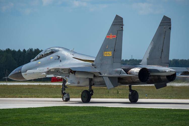 皇冠信用网需要押金吗_央视亲自曝光皇冠信用网需要押金吗,十几人推着歼-16发动机出镜,新太行早已脱胎换骨