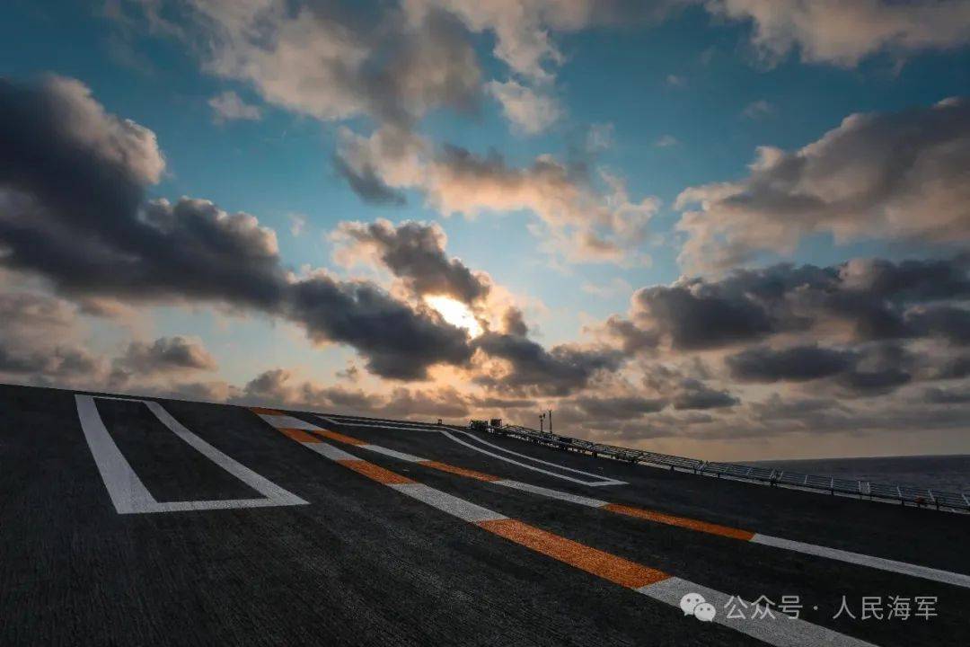 皇冠信用网如何代理_加速新质战斗力建设生成的备战先锋 | 聚焦山东舰起降保障中队系列评论①