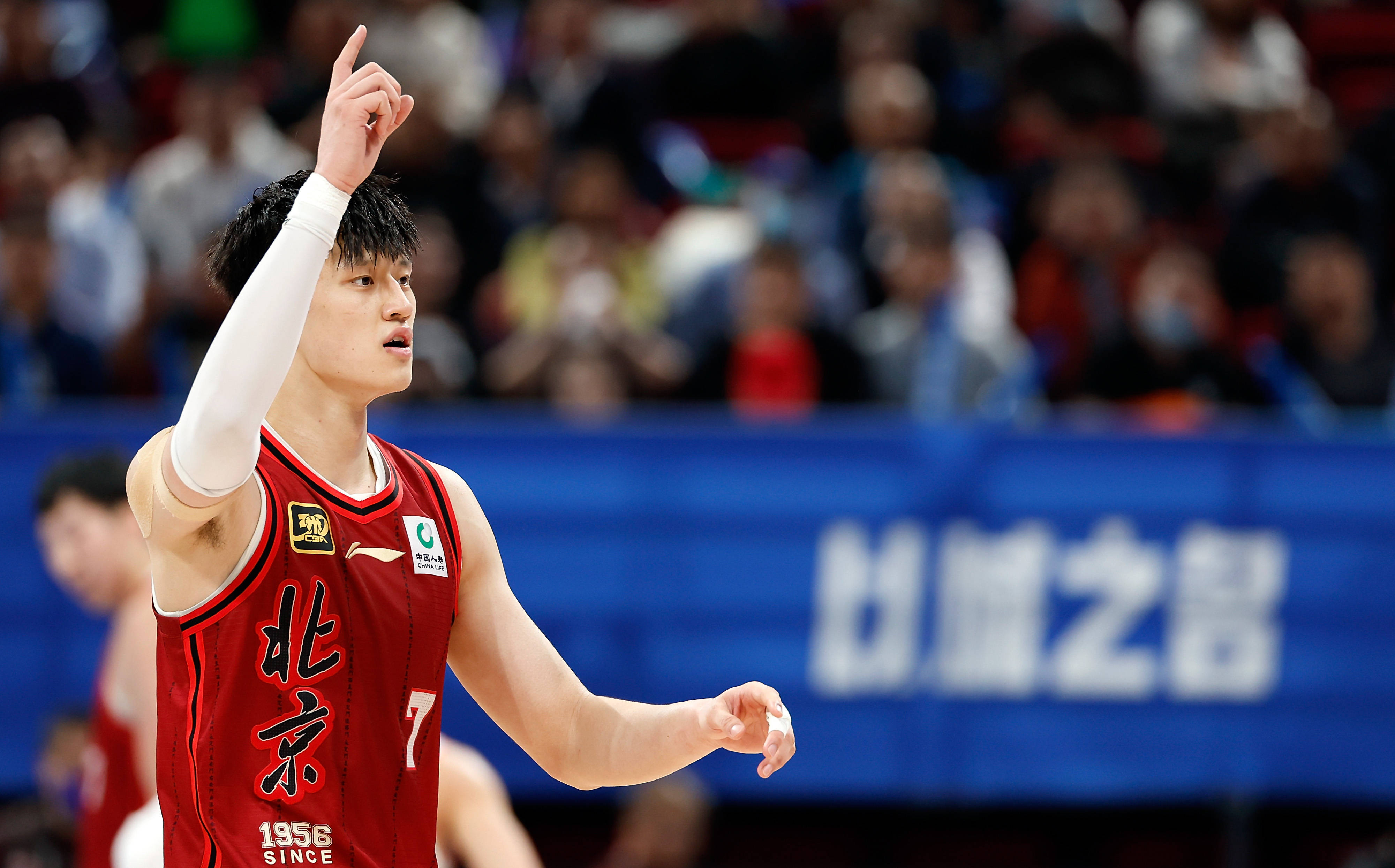 皇冠信用網会员开户_曝篮网签约曾凡博 为非保障性训练营邀请合同