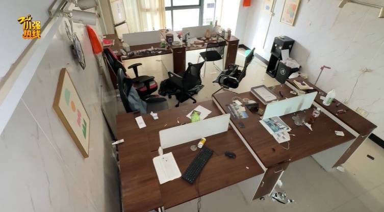 皇冠代理登1租用_气炸了!杭州房东被拉黑皇冠代理登1租用,收房时惊呆:地上密密麻麻全都是…