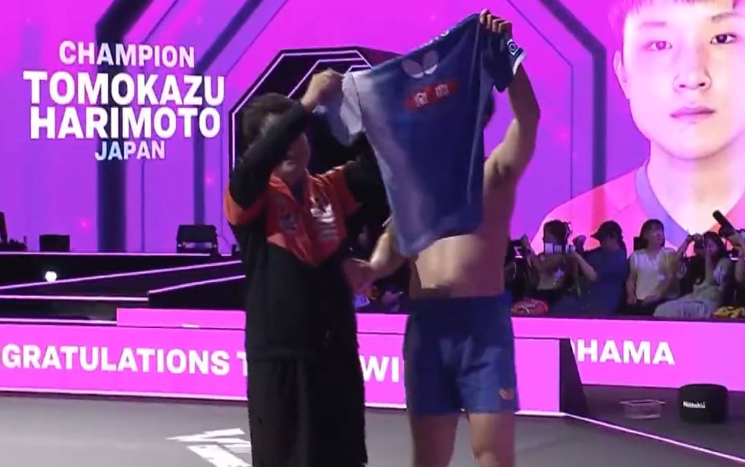 怎么弄皇冠信用_张本智和夺冠怎么弄皇冠信用,4比2胜王楚钦,赛后脱衣庆祝与王皓握手;此前称王皓握手“太敷衍”