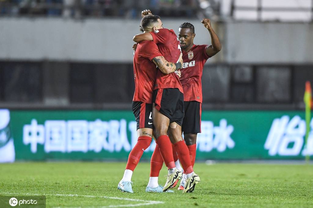 俄罗斯超级联赛_中超-卡米洛建功吴亚轲扑点 亚泰1-0梅州近6轮首胜