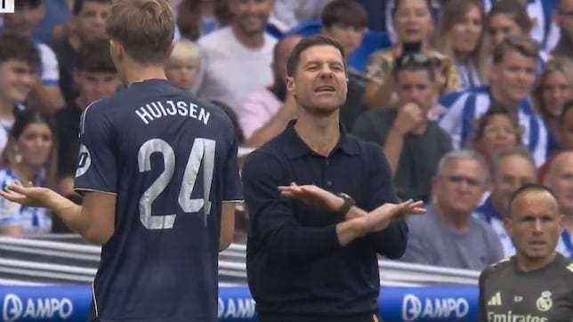 牛津联vs莱斯特城_难以置信！赫伊森染红、裁判不看回放牛津联vs莱斯特城，阿隆索怒吼：太不可思议