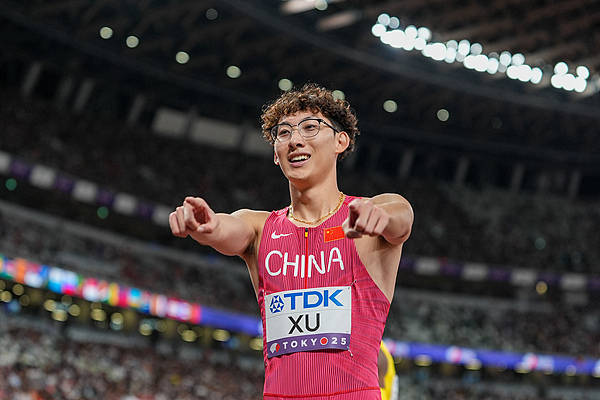 东京读卖巨人队vs东京养乐多燕子队_刘翔之后14年 中国110米栏再有三人晋级世锦赛第二轮