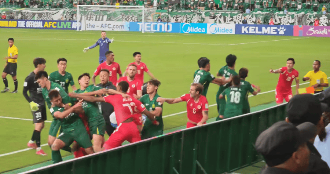 巴拉圭甲组联赛_北京国安亚冠赛场爆发冲突巴拉圭甲组联赛，场面十分混乱