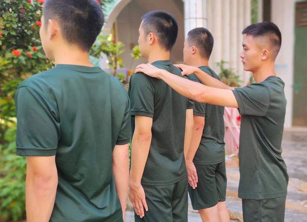 皇冠信用网开户_牛！退役半个月皇冠信用网开户，他第三次入伍！