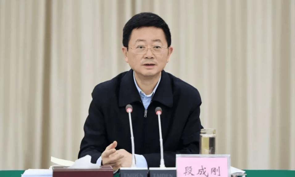 皇冠信用登2代理网址
_中央批准皇冠信用登2代理网址
,开除蒋超良、陆文俊、张建华党籍