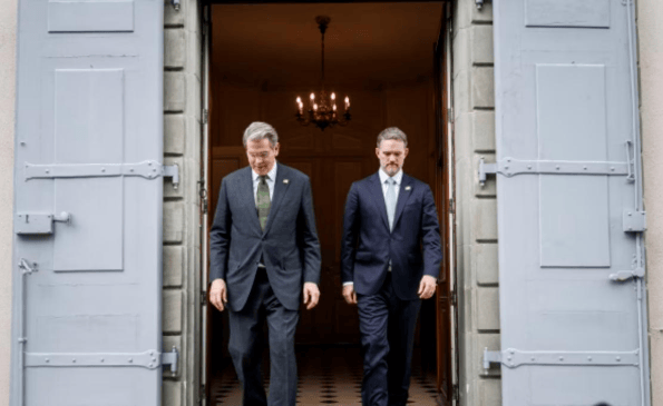 皇冠登一登二登三区别
_谈判结束皇冠登一登二登三区别
,李成钢和贝森特说法不一样,特朗普措辞变了:中国希望达成协议?美媒道出真相