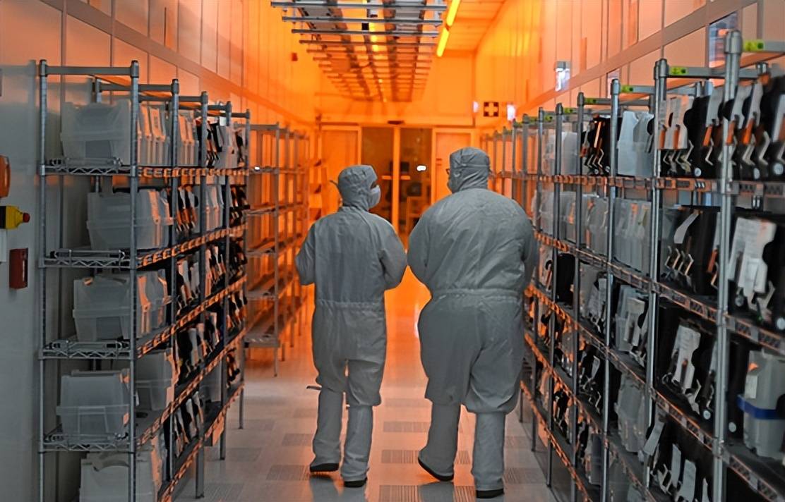 皇冠信用盘在线注册_中美要握手言和了？欧盟立马变脸皇冠信用盘在线注册，突然给中国“戴高帽”，周四在布鲁塞尔不见不散！