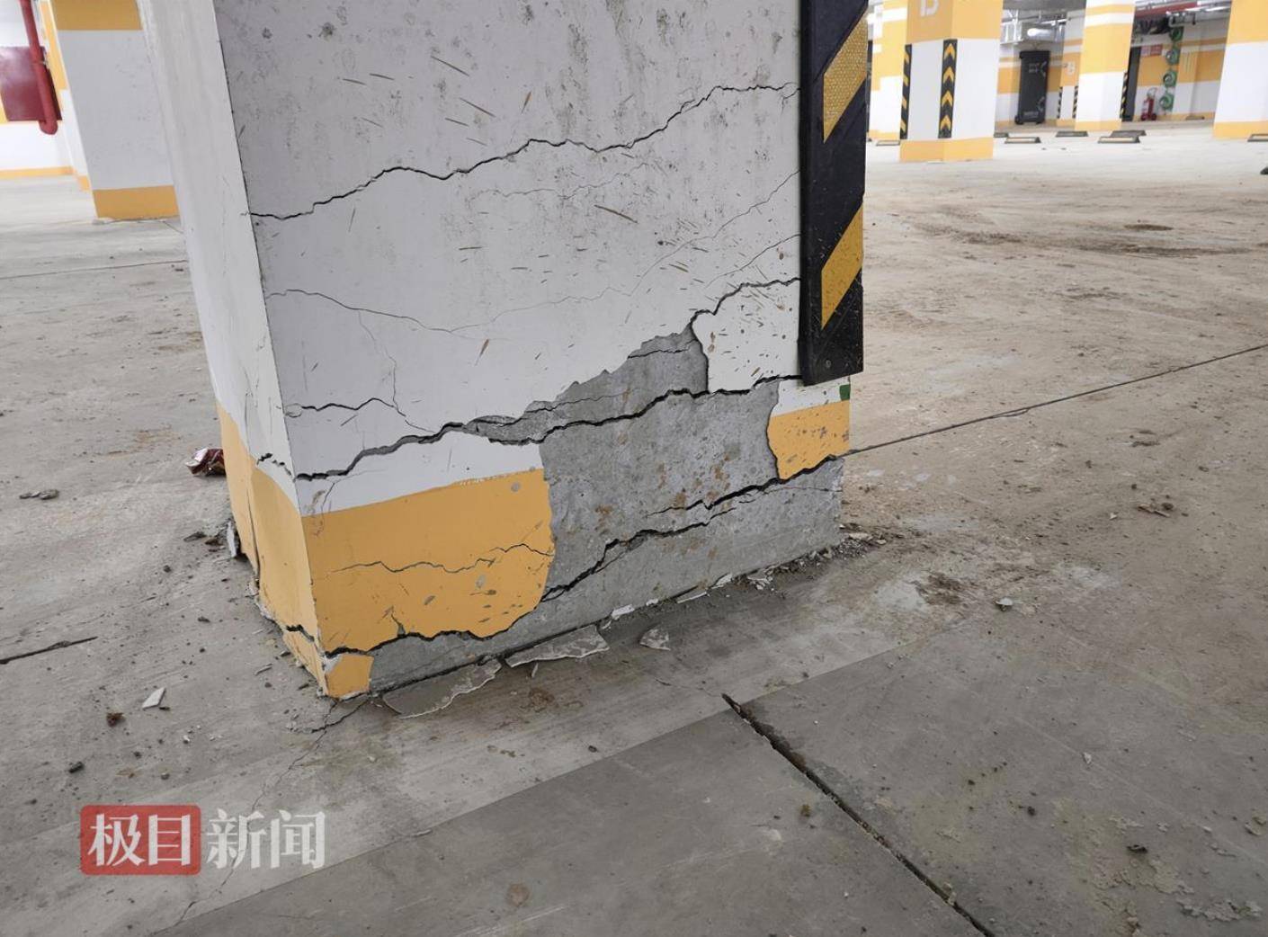 皇冠信用网注册
_张家口一住宅楼交房两年地基下沉被鉴定为C级危房皇冠信用网注册
,业主:开发商只给1万元临时安置费并承诺维修,大家尚未搬离,诉求是退房