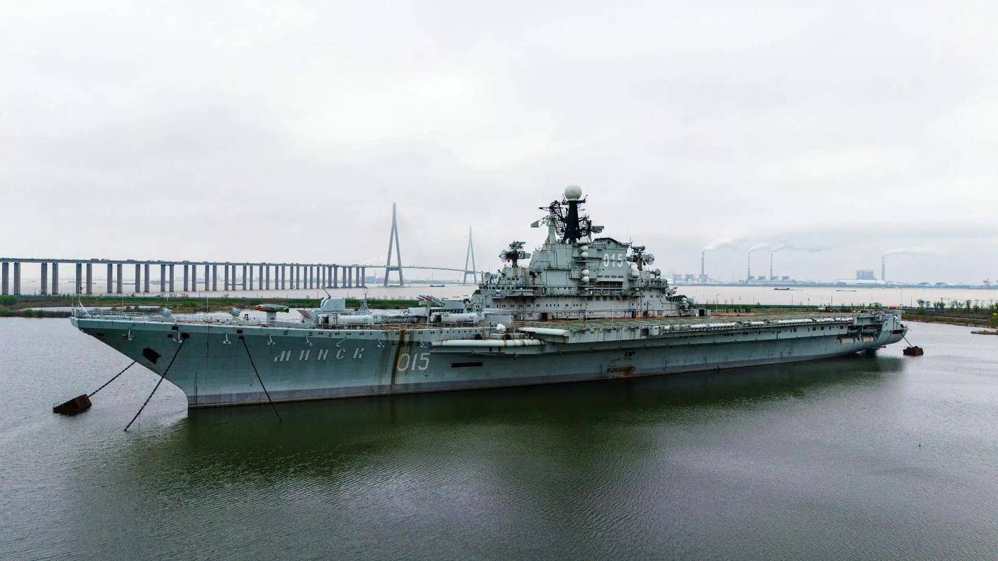 皇冠登3管理出租_美媒：世界都被骗了皇冠登3管理出租，中国偷偷打造10艘航母，8艘做好了战斗准备