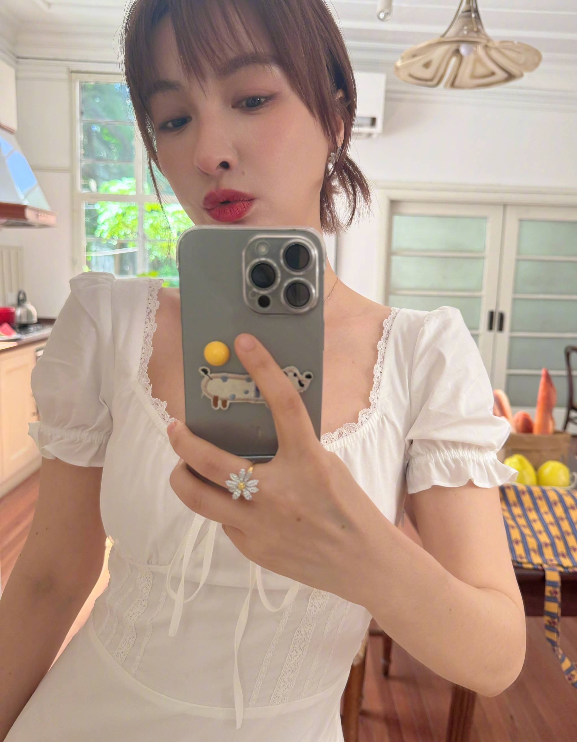 皇冠信用网登3代理_吴昕被曝“资产十位数”：没老公没孩子财富自由有多爽皇冠信用网登3代理？