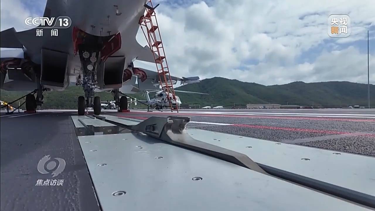 皇冠代理怎么拿_海上实兵训练首秀:福建舰电磁弹射战力拉满