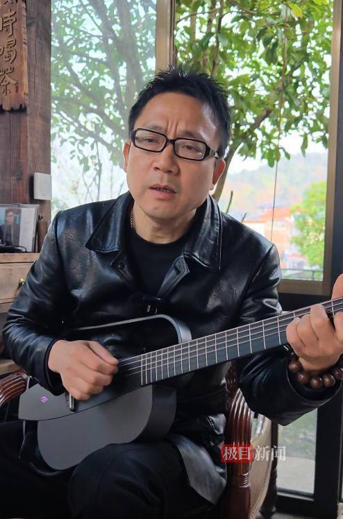 皇冠信用网平台出租_《早安隆回》全网播放量超1600亿皇冠信用网平台出租,作者袁树雄:这首歌让我的负债没了,将为2026世界杯写新歌